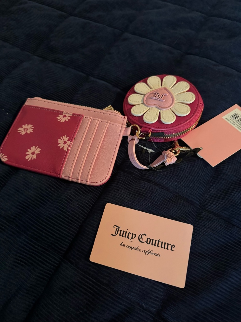 Daisy Raspberry Pink Tag Accessory